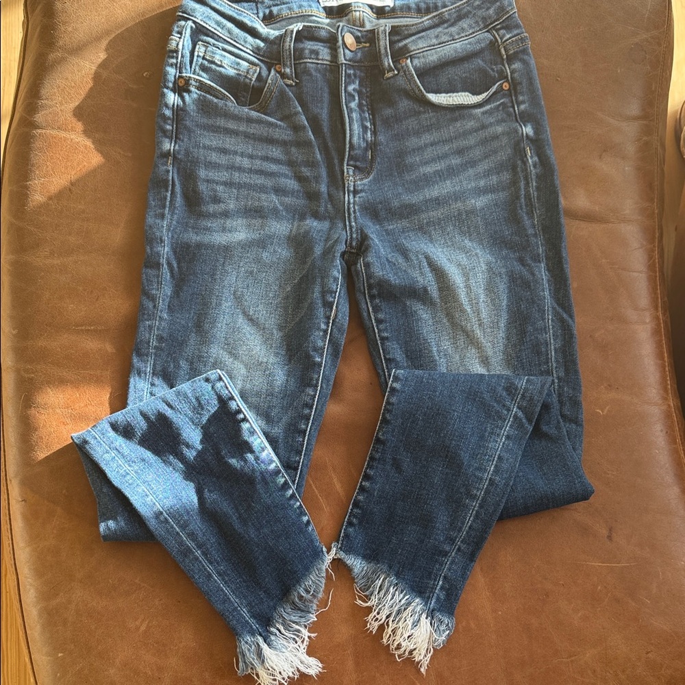 BKE Dark Blue Cropped Jeans with Frayed Hem